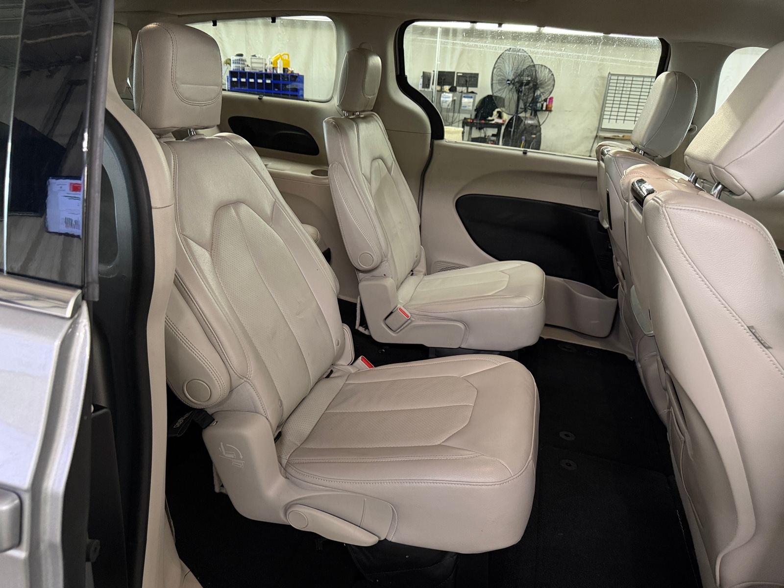 Thumbnail: 2017 Chrysler Pacifica - 5