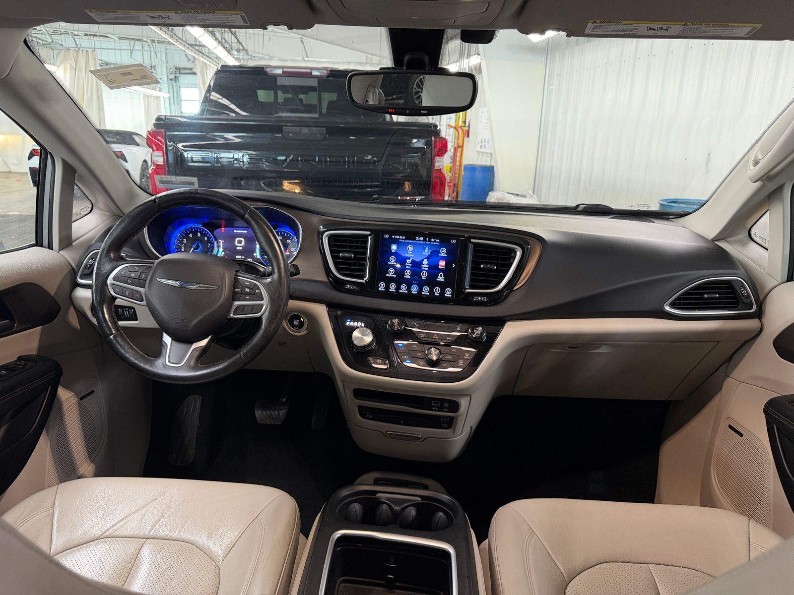 Thumbnail: 2017 Chrysler Pacifica - 2