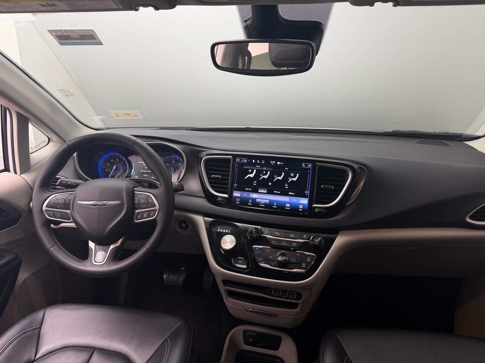 Thumbnail: 2024 Chrysler Pacifica - 2