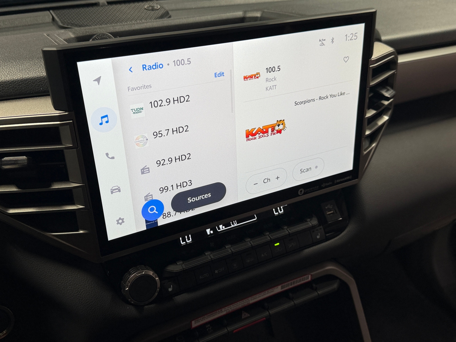 Thumbnail: 2024 Toyota Sequoia - 3