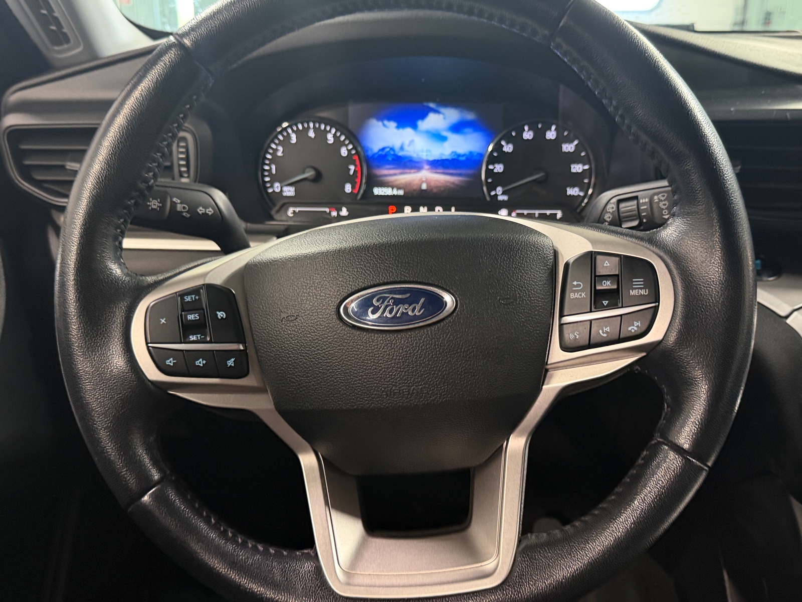 Thumbnail: 2022 Ford Explorer - 5