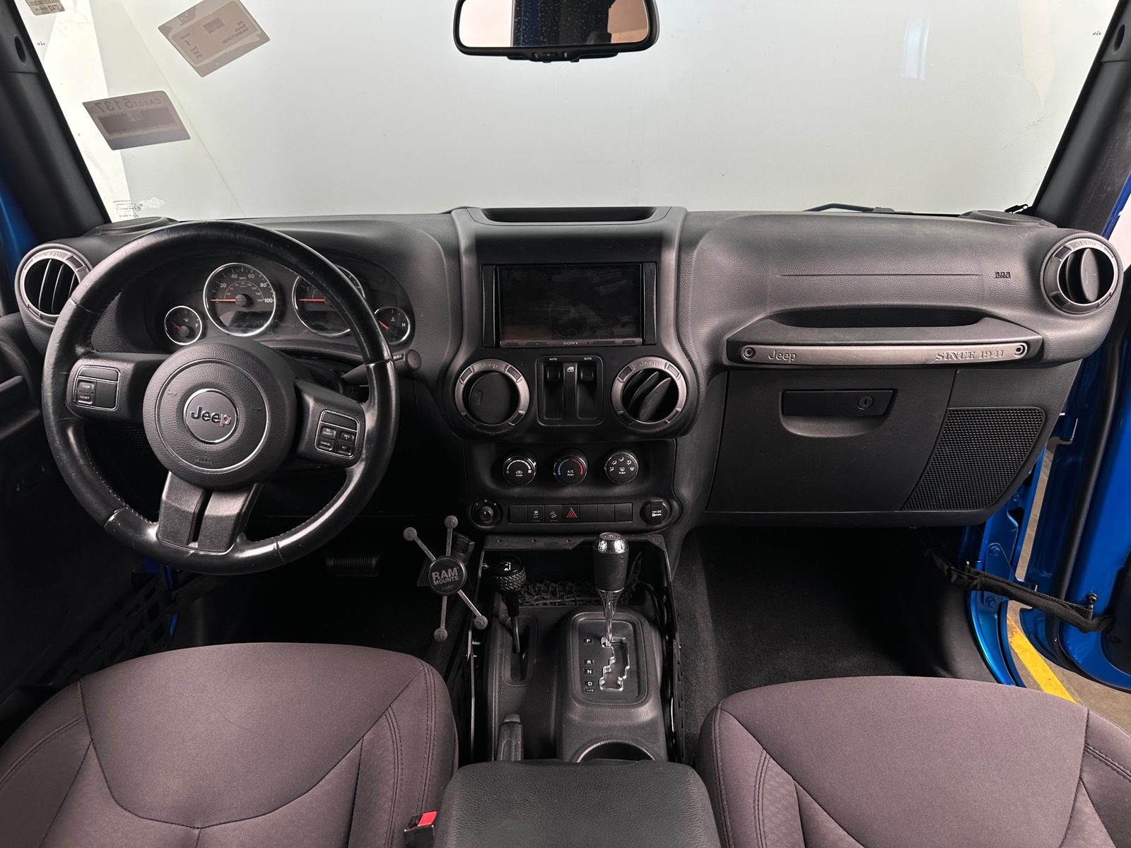 Thumbnail: 2015 Jeep Wrangler - 3