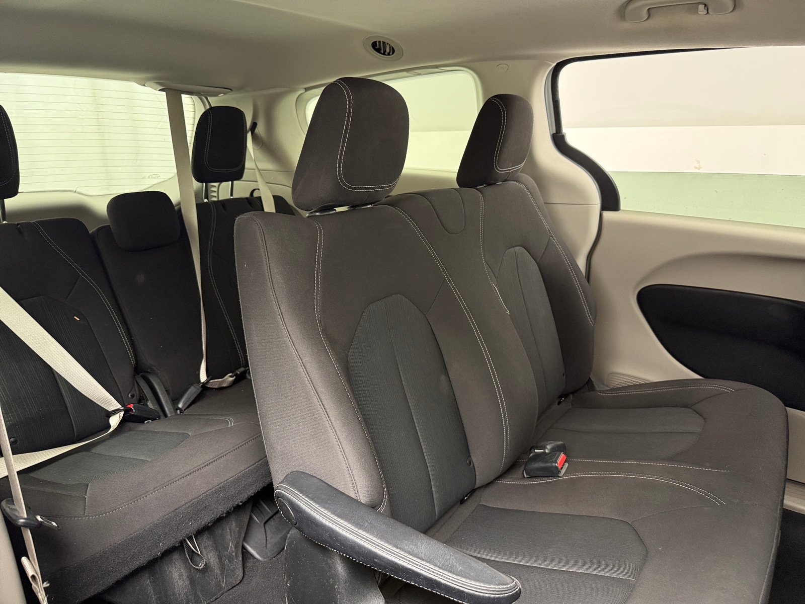 Thumbnail: 2021 Chrysler Voyager - 6
