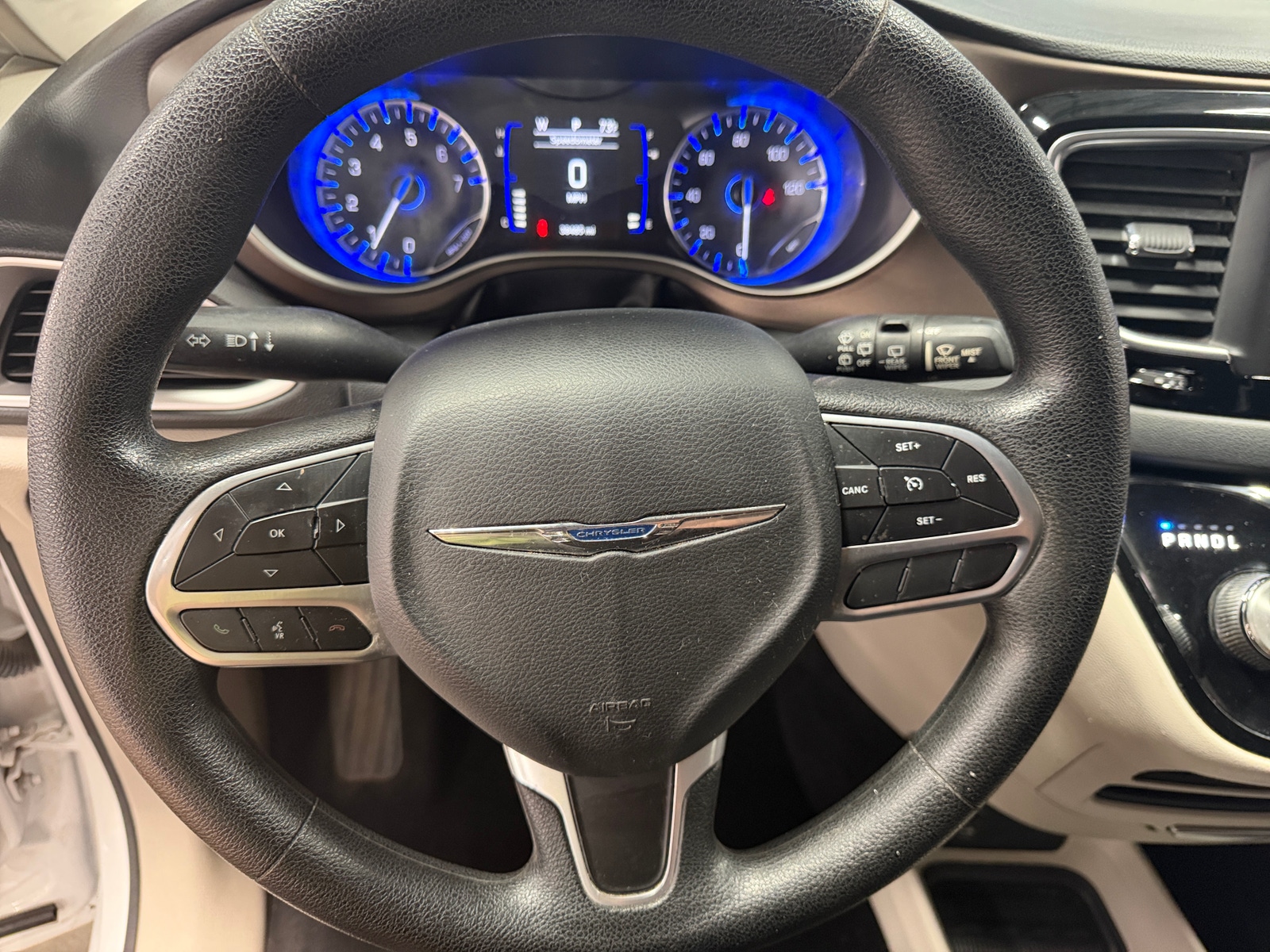 Thumbnail: 2021 Chrysler Voyager - 5