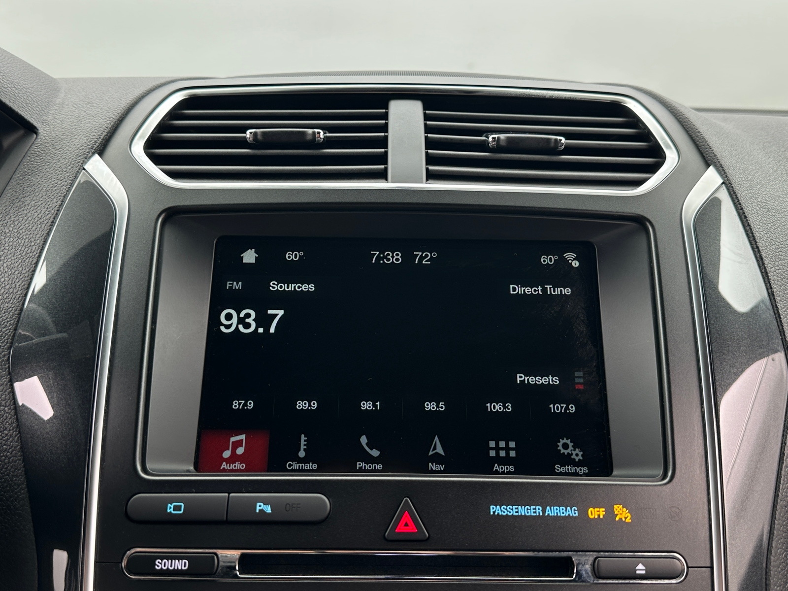 Thumbnail: 2018 Ford Explorer - 3