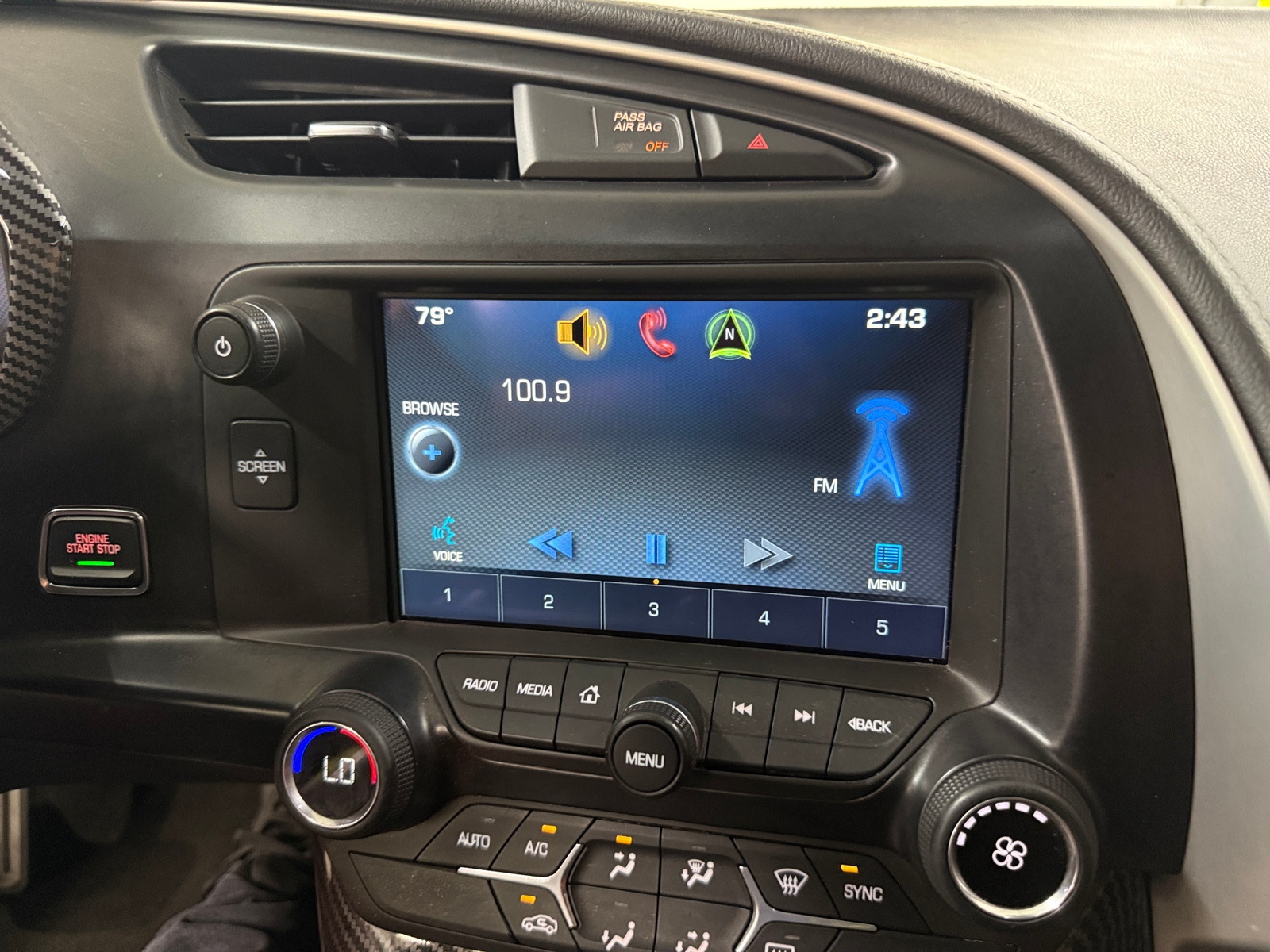 Thumbnail: 2014 Chevrolet Corvette - 3
