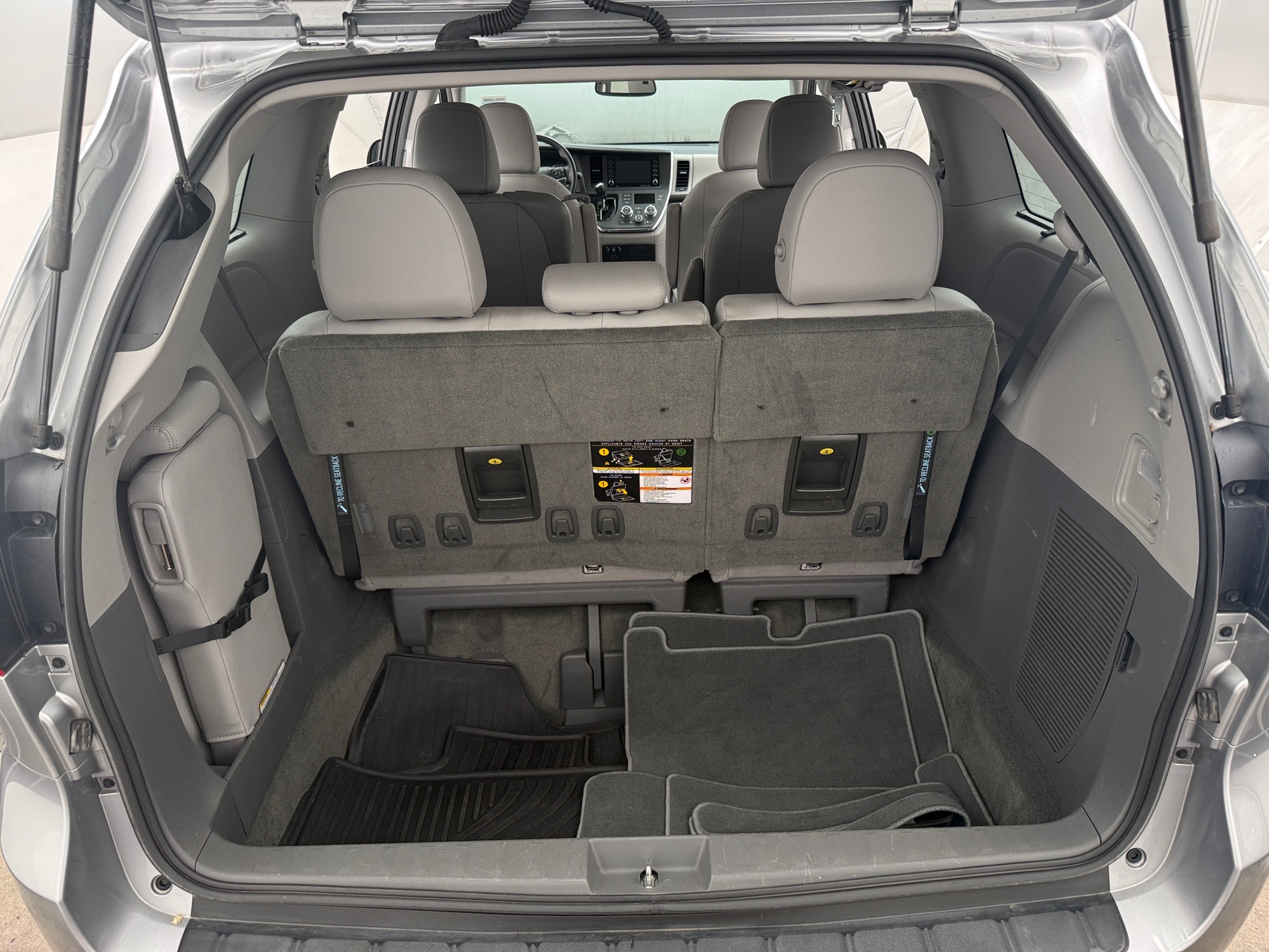 Thumbnail: 2018 Toyota Sienna - 6