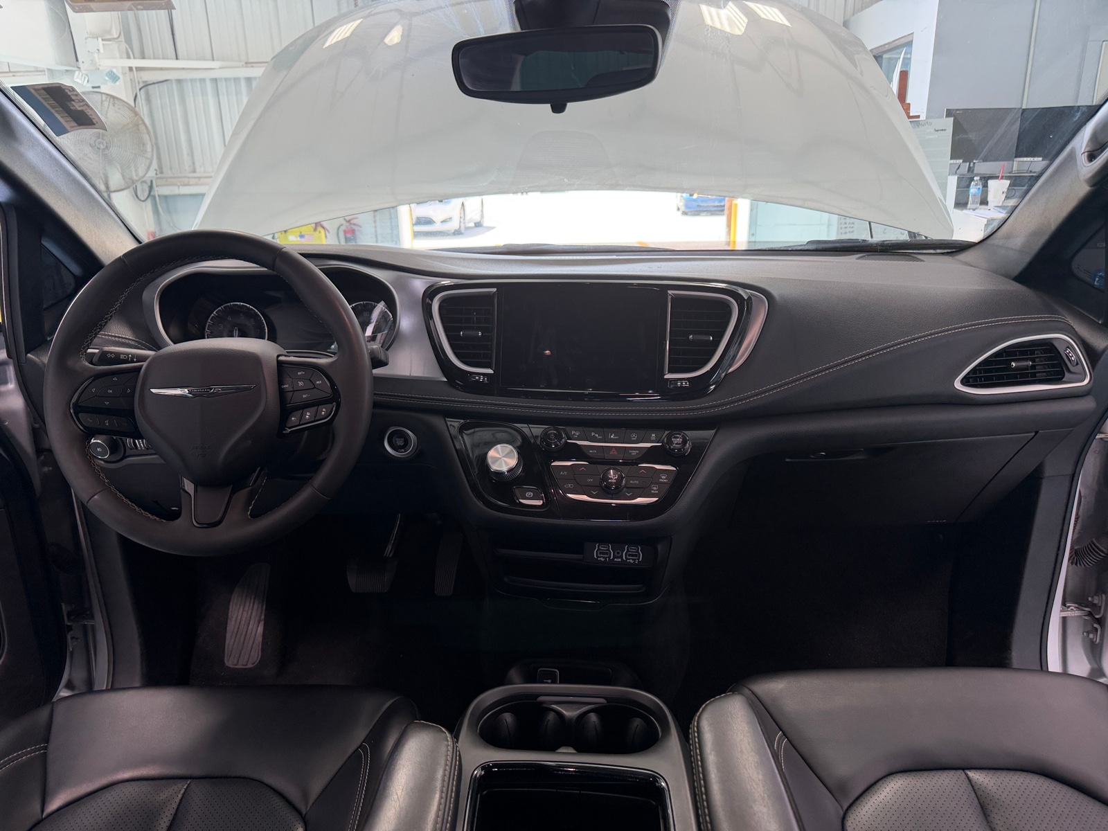 Thumbnail: 2023 Chrysler Pacifica - 2