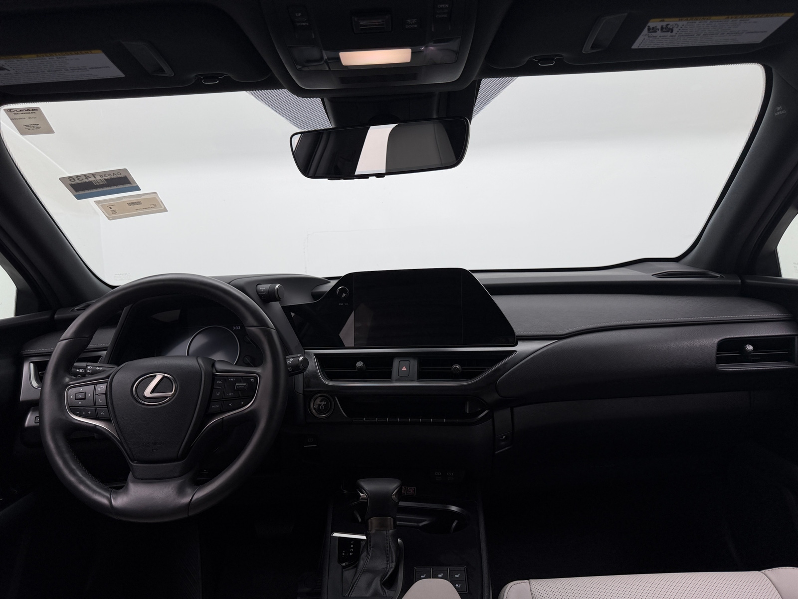 Thumbnail: 2023 Lexus UX - 3