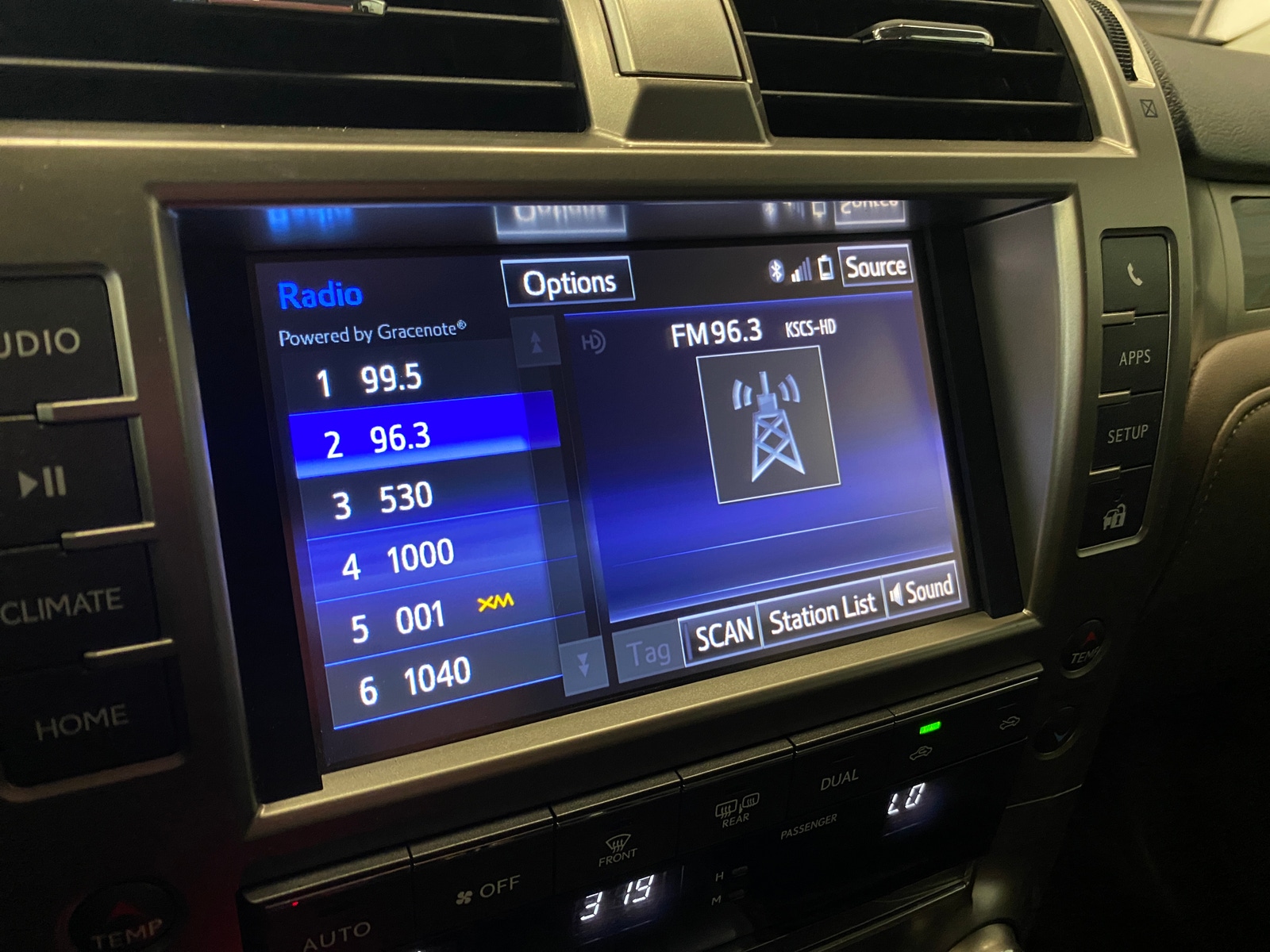 Thumbnail: 2016 Lexus GX - 3