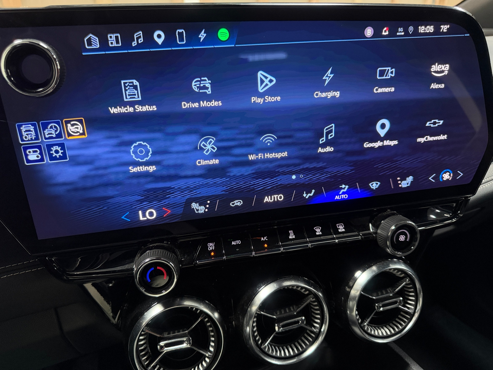 Thumbnail: 2024 Chevrolet Blazer EV - 3