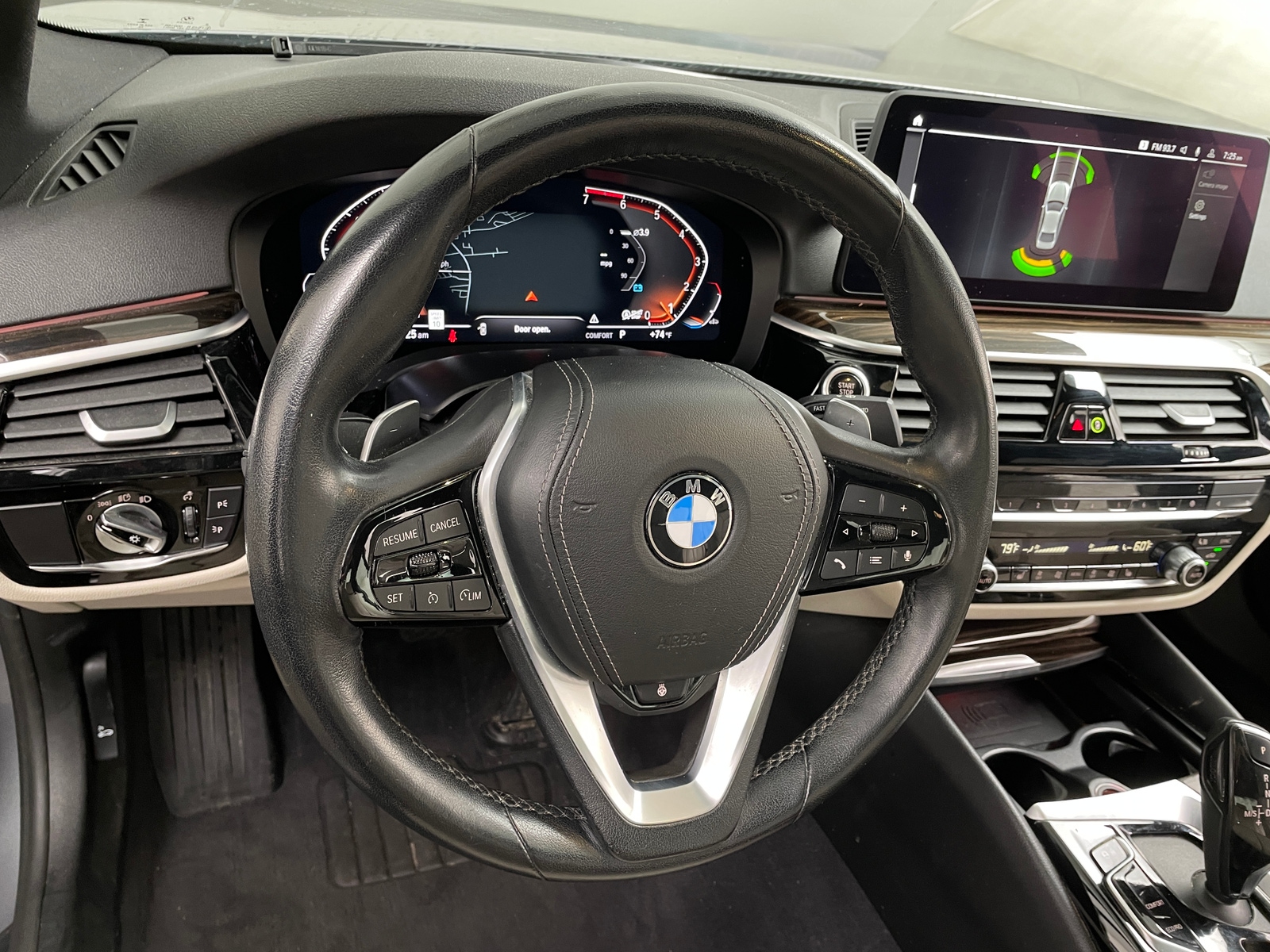 Thumbnail: 2023 BMW 5 Series - 4