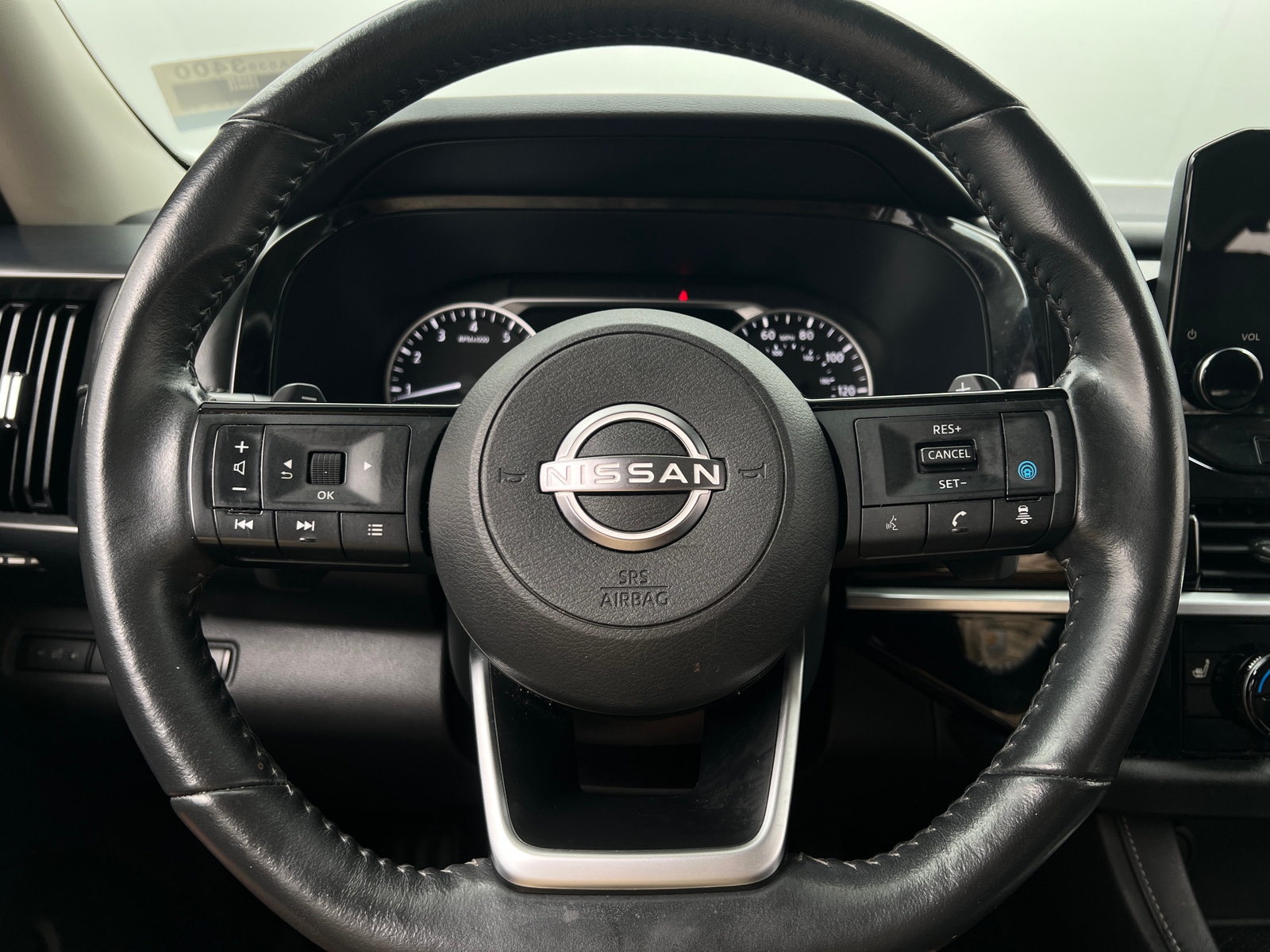 Thumbnail: 2022 Nissan Pathfinder - 4