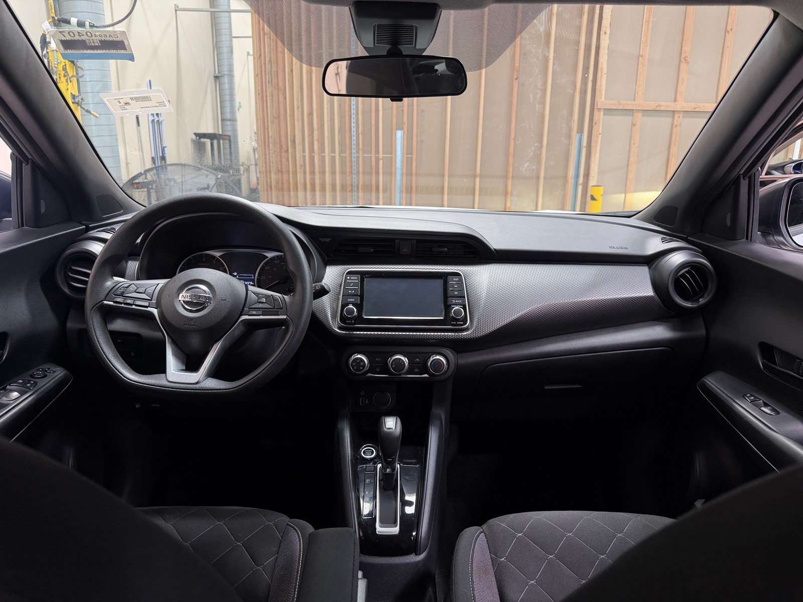 Thumbnail: 2020 Nissan Kicks - 3