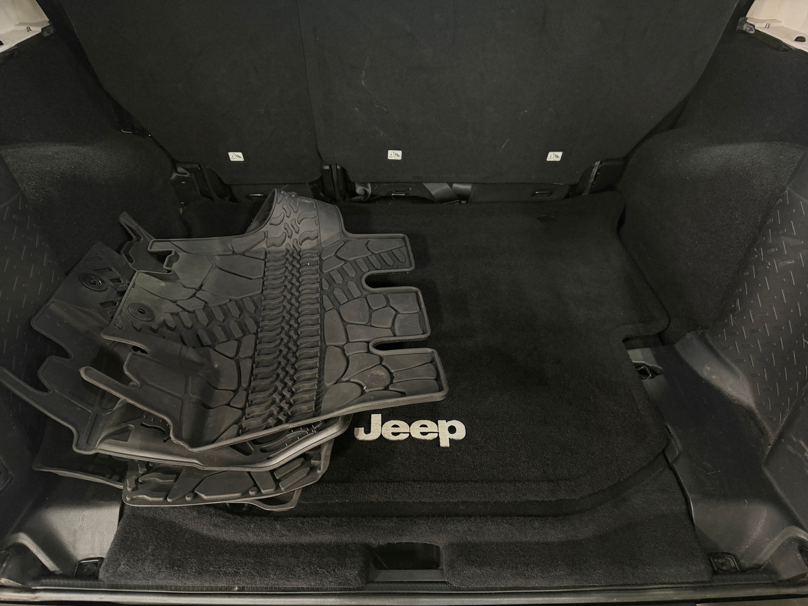 Thumbnail: 2016 Jeep Wrangler - 7