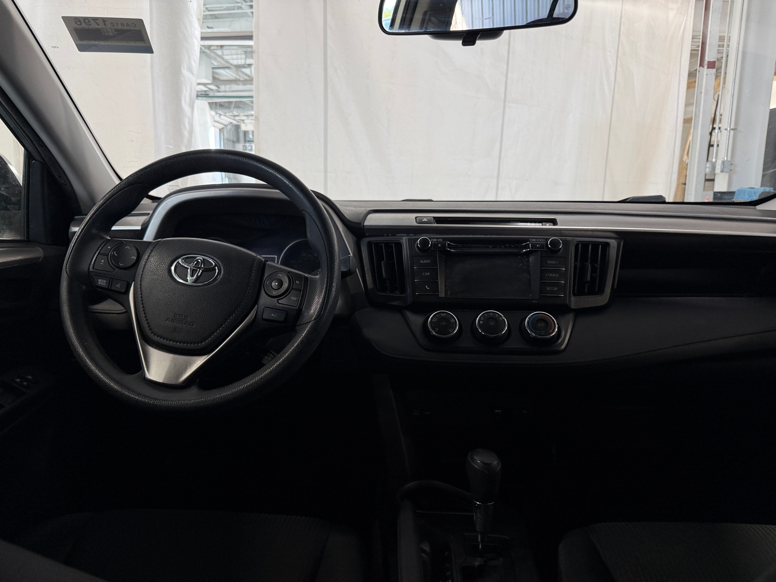 Thumbnail: 2018 Toyota RAV4 - 3