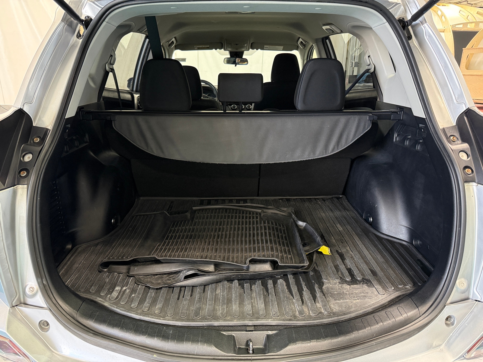 Thumbnail: 2018 Toyota RAV4 - 7