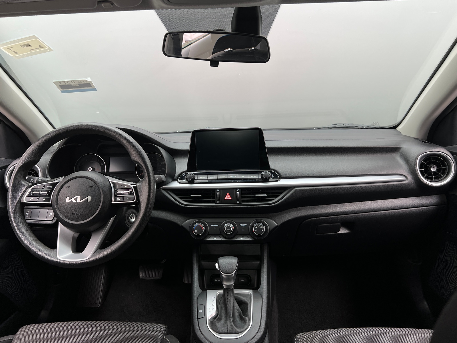 Thumbnail: 2024 Kia Forte - 3