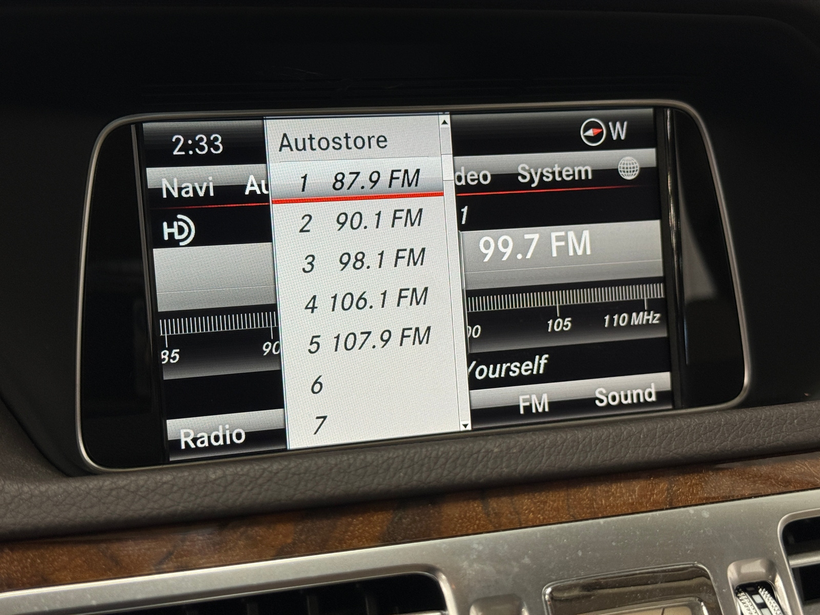 Thumbnail: 2014 Mercedes-Benz E-Class - 3