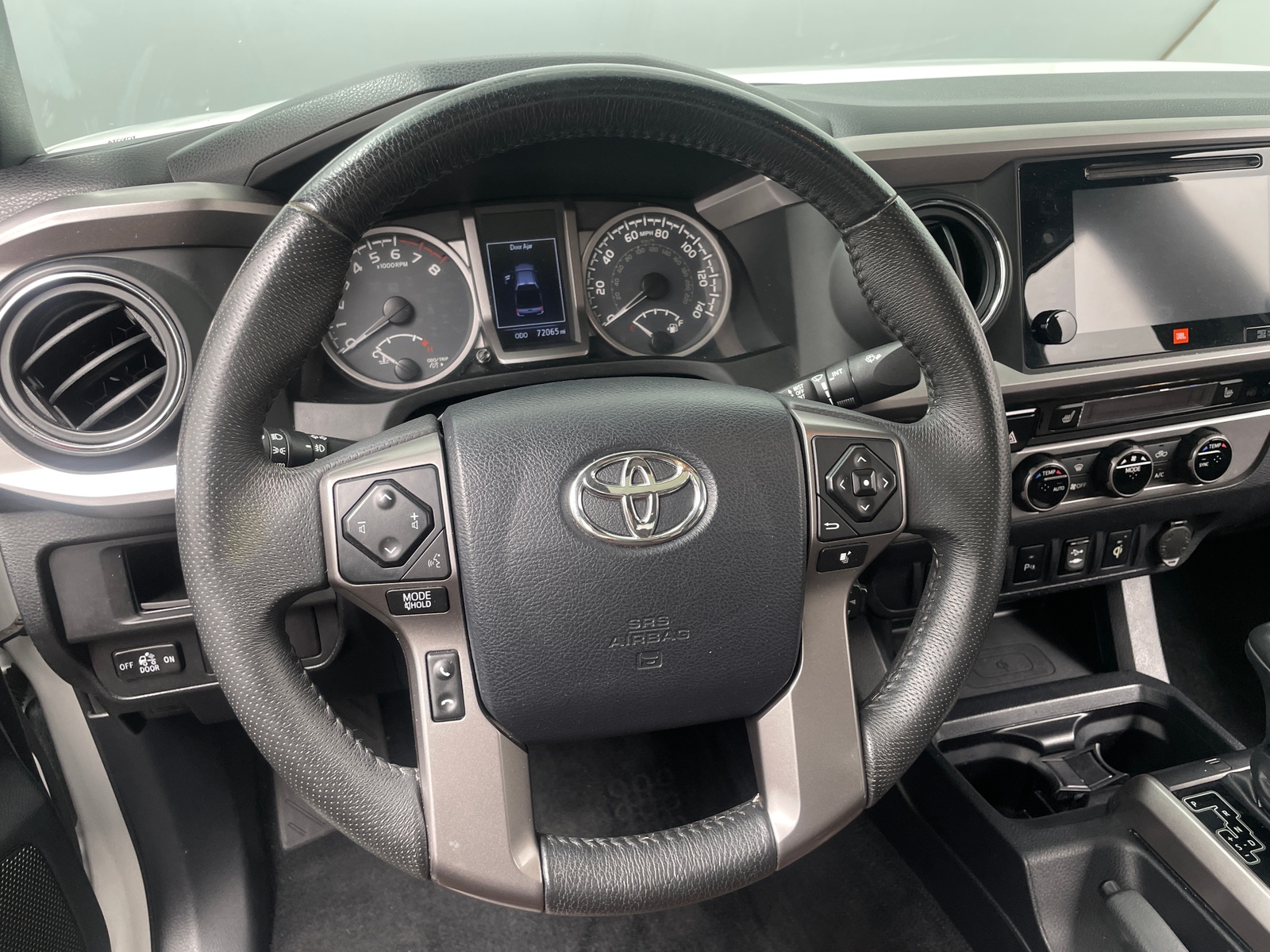 Thumbnail: 2017 Toyota Tacoma - 4