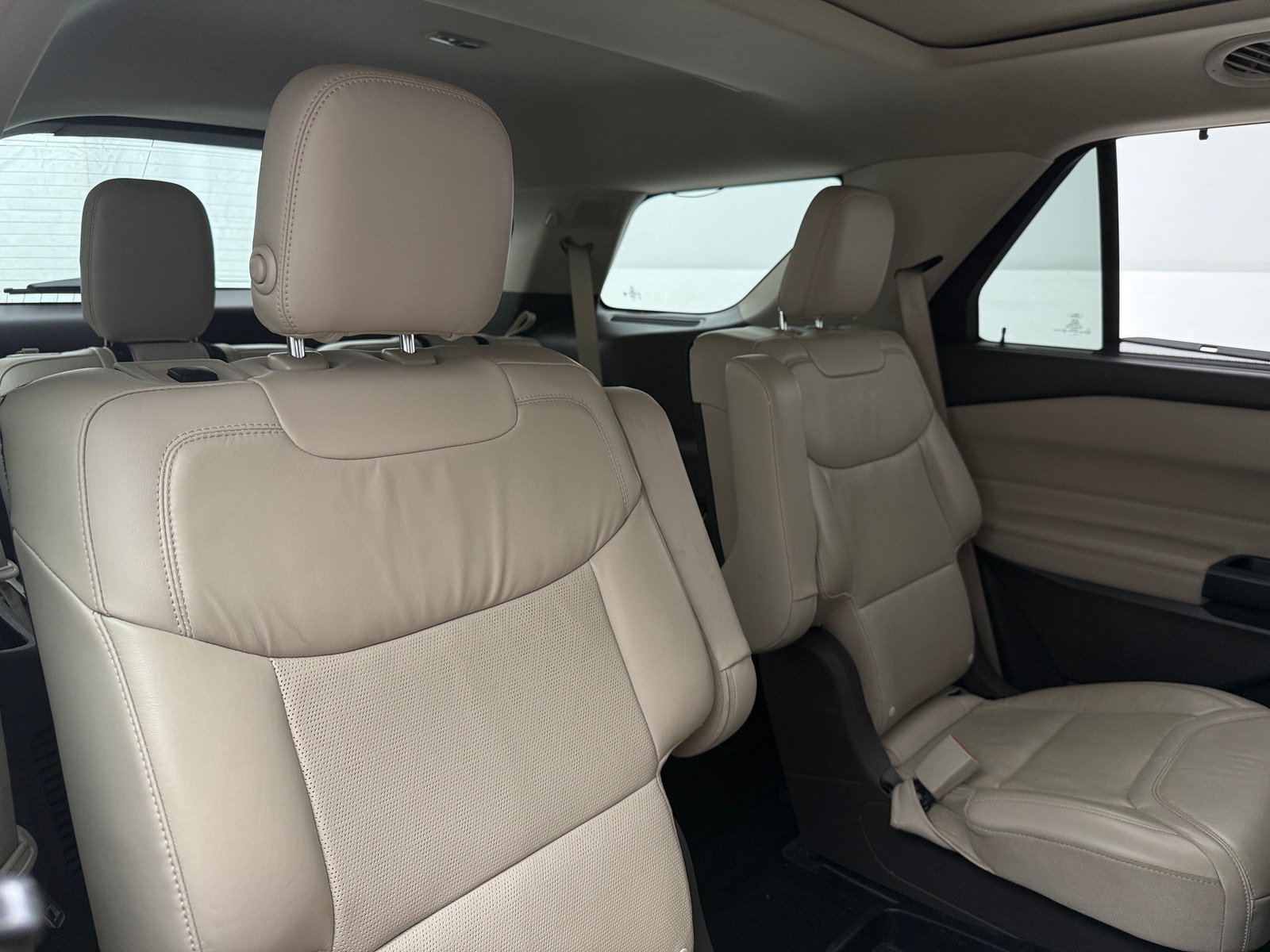 Thumbnail: 2020 Ford Explorer - 5