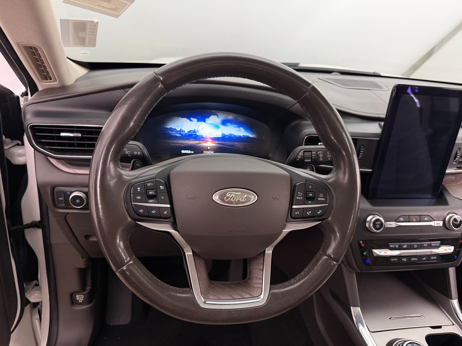 Thumbnail: 2020 Ford Explorer - 4