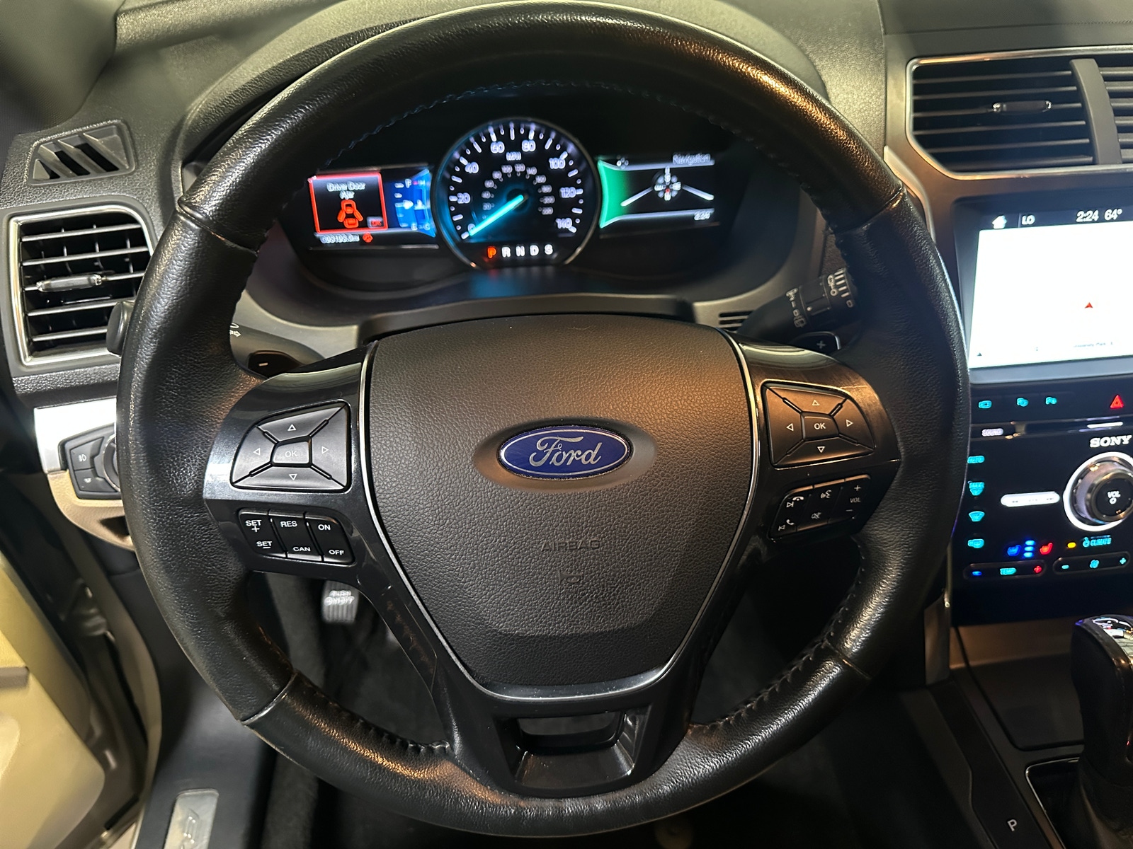 Thumbnail: 2017 Ford Explorer - 4
