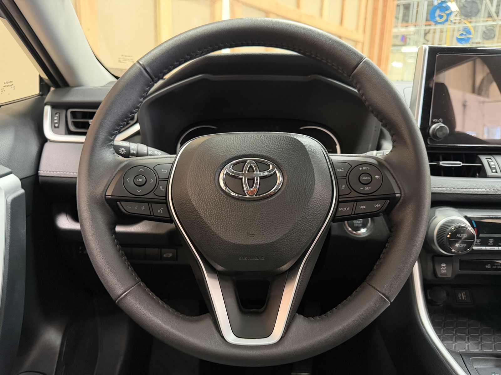 Thumbnail: 2025 Toyota RAV4 - 5