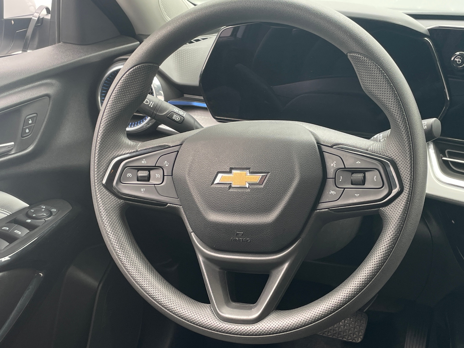 Thumbnail: 2025 Chevrolet Trax - 4