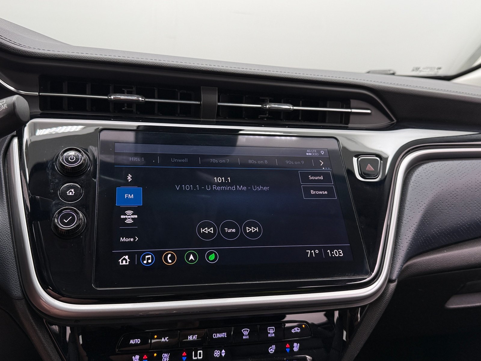 Thumbnail: 2022 Chevrolet Bolt EUV - 3