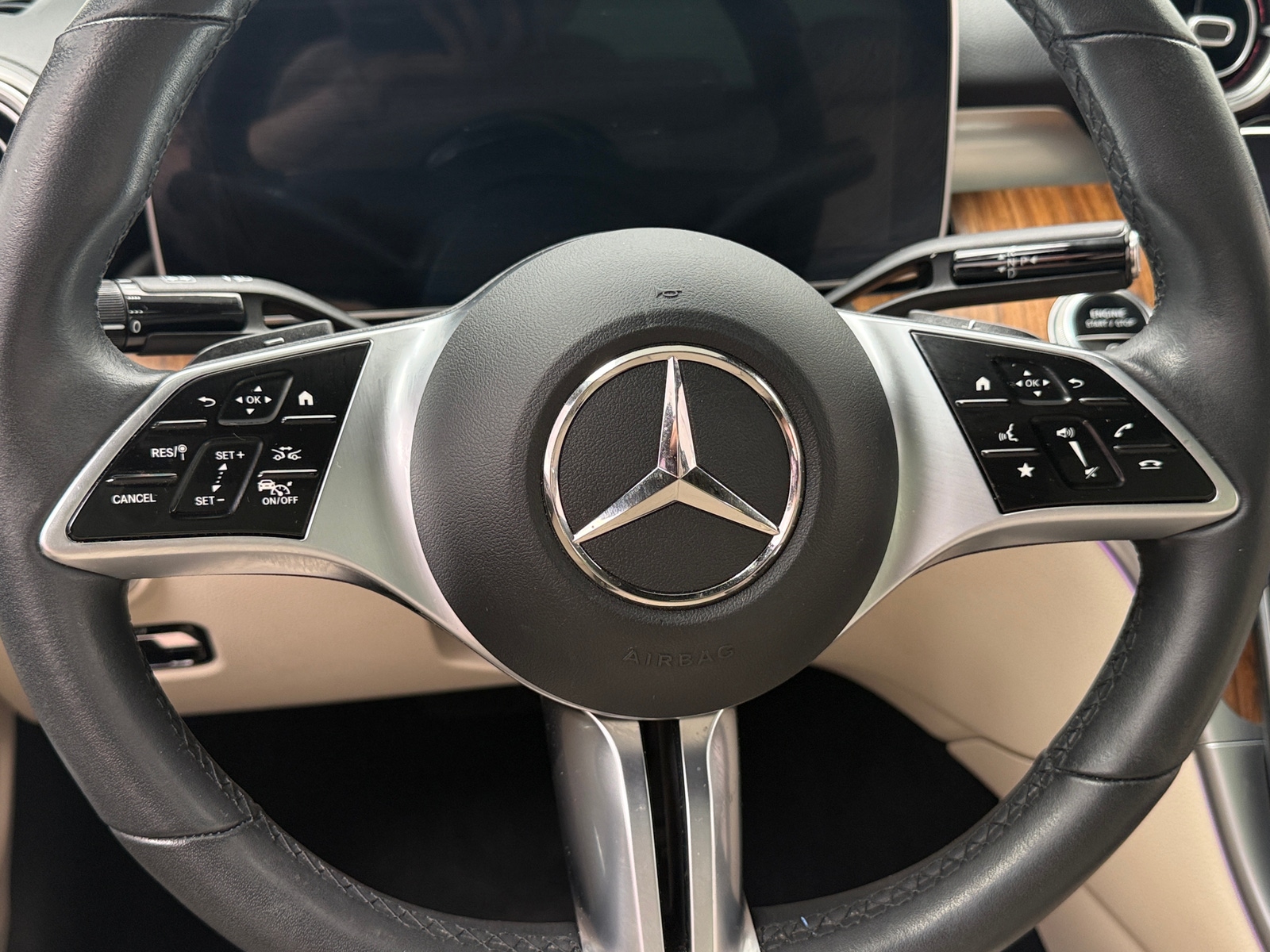 Thumbnail: 2023 Mercedes-Benz C-Class - 4