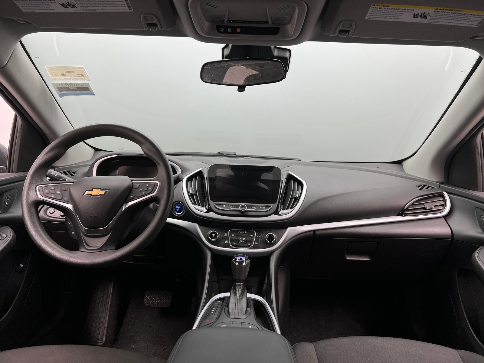 Thumbnail: 2018 Chevrolet Volt - 3