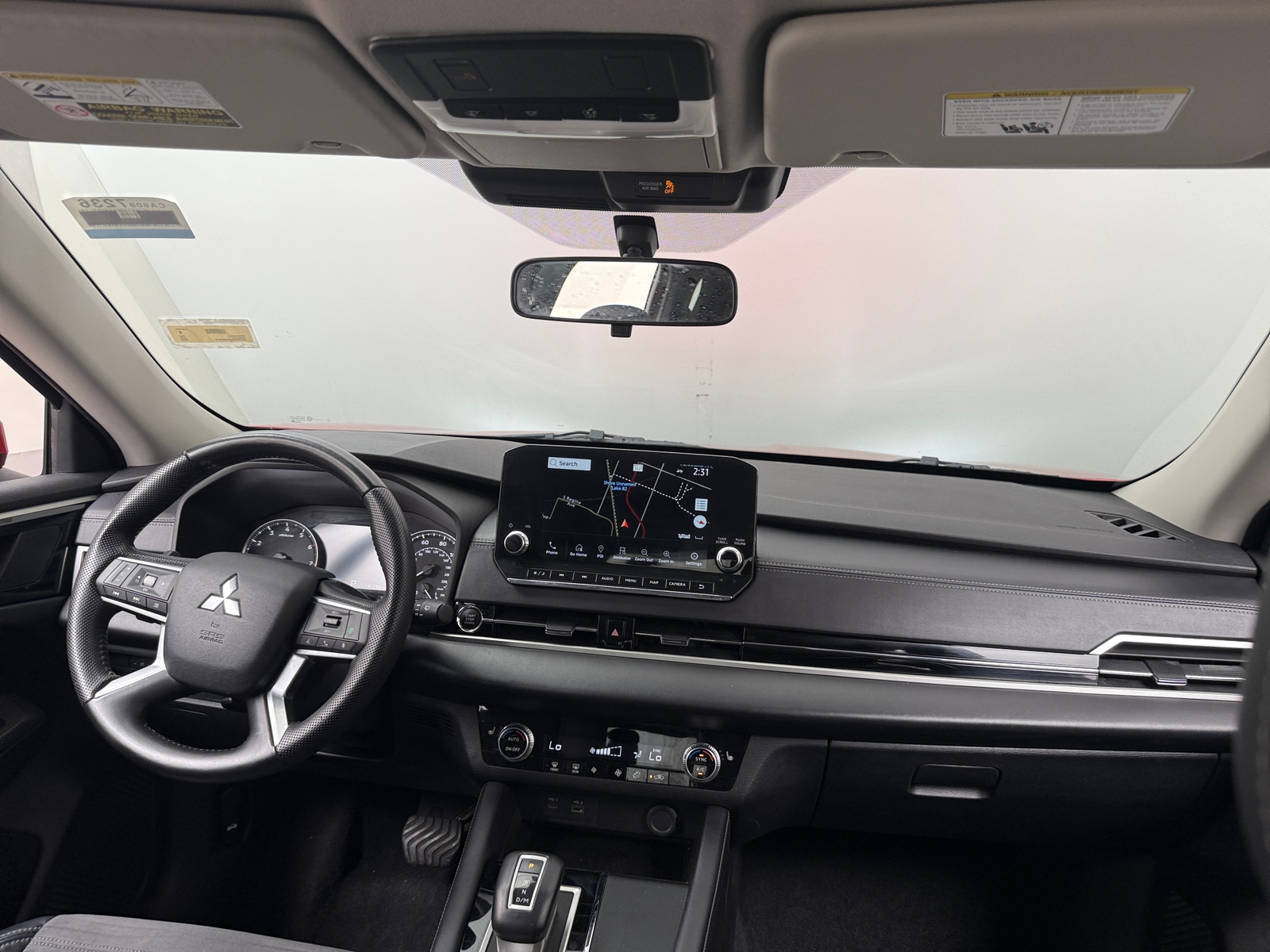 Thumbnail: 2023 Mitsubishi Outlander - 3