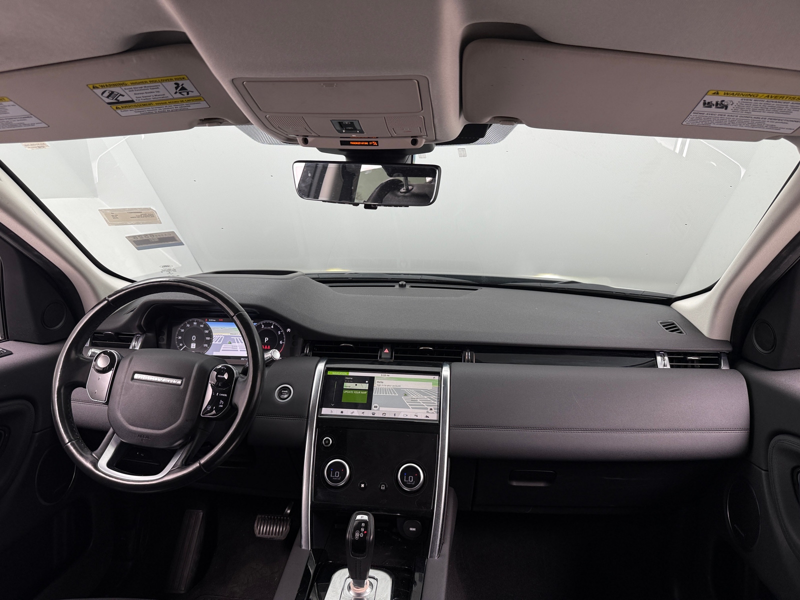 Thumbnail: 2020 Land Rover Discovery Sport - 3