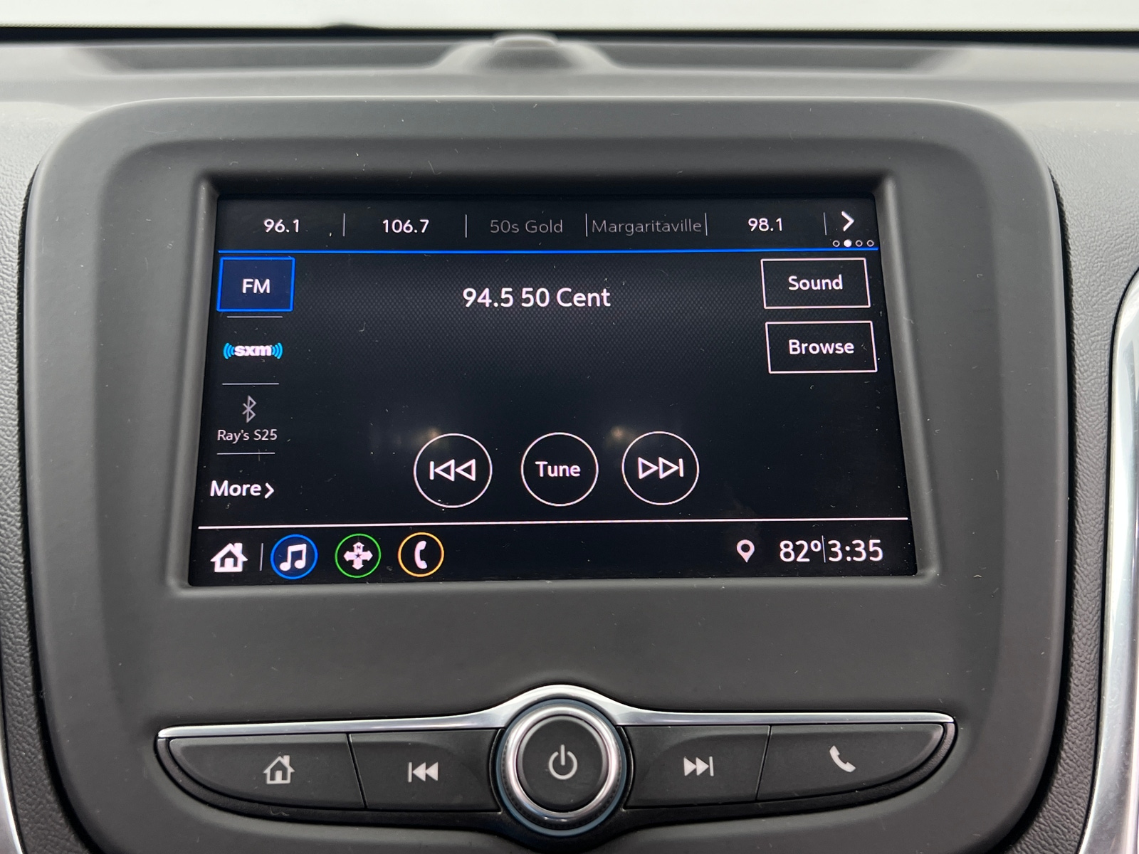 Thumbnail: 2020 Chevrolet Equinox - 4