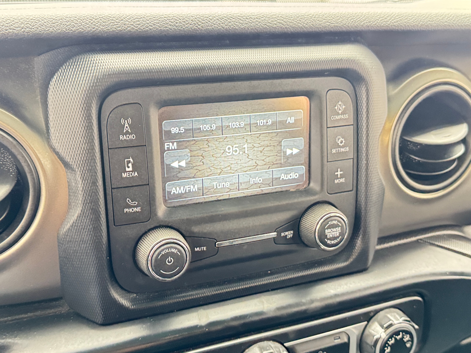 Thumbnail: 2019 Jeep Wrangler - 4
