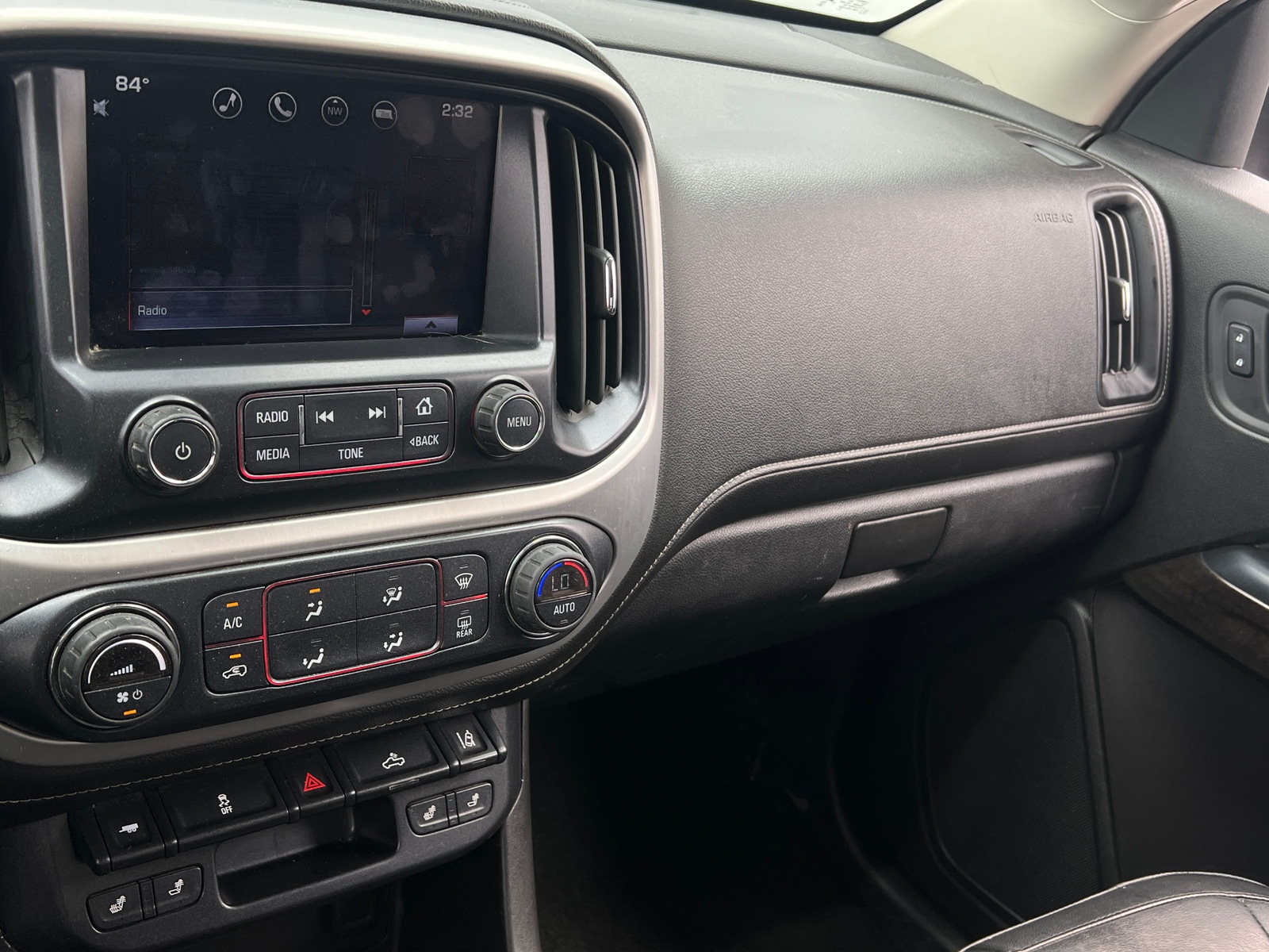 Thumbnail: 2016 GMC Canyon - 3