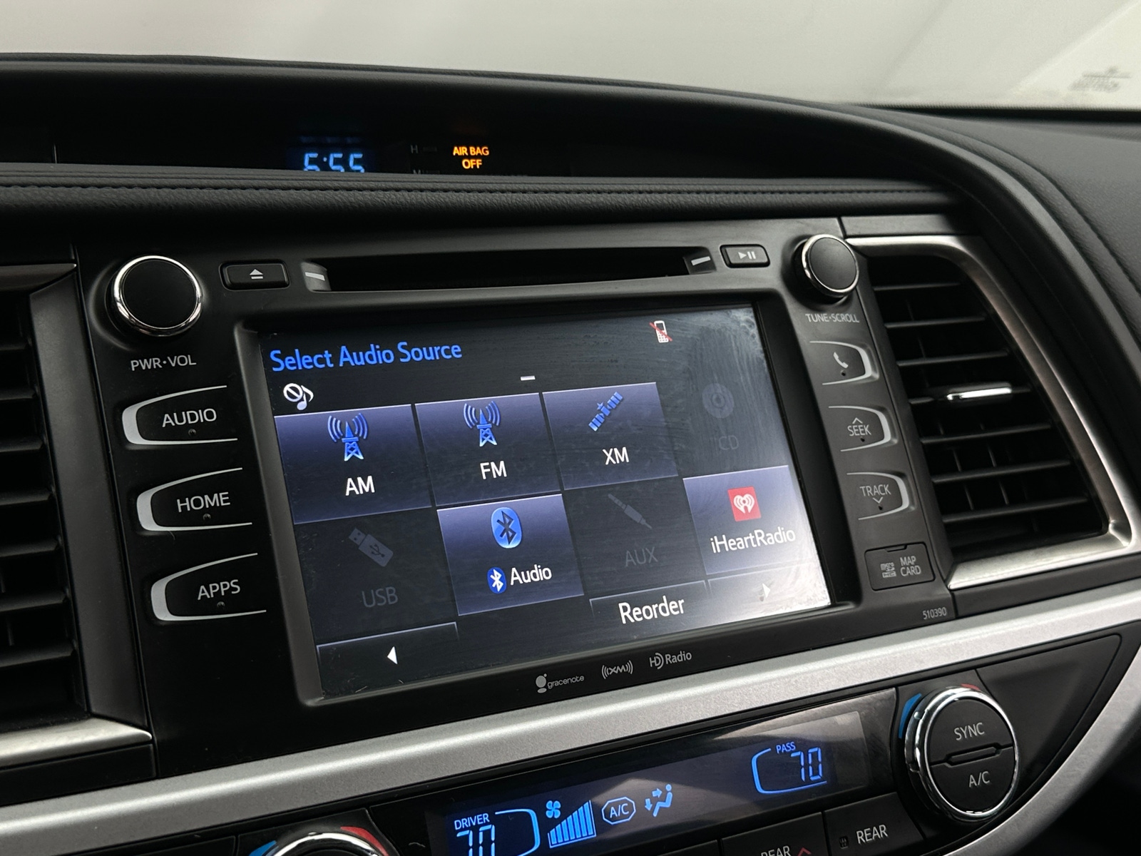 Thumbnail: 2019 Toyota Highlander - 4