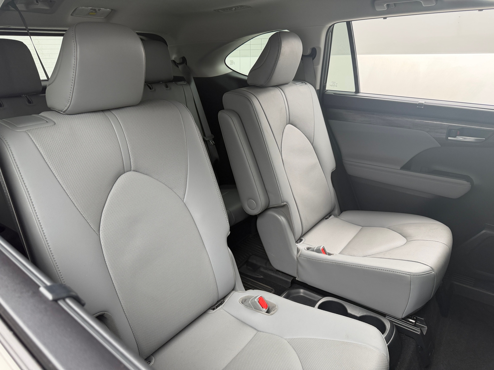 Thumbnail: 2020 Toyota Highlander - 5
