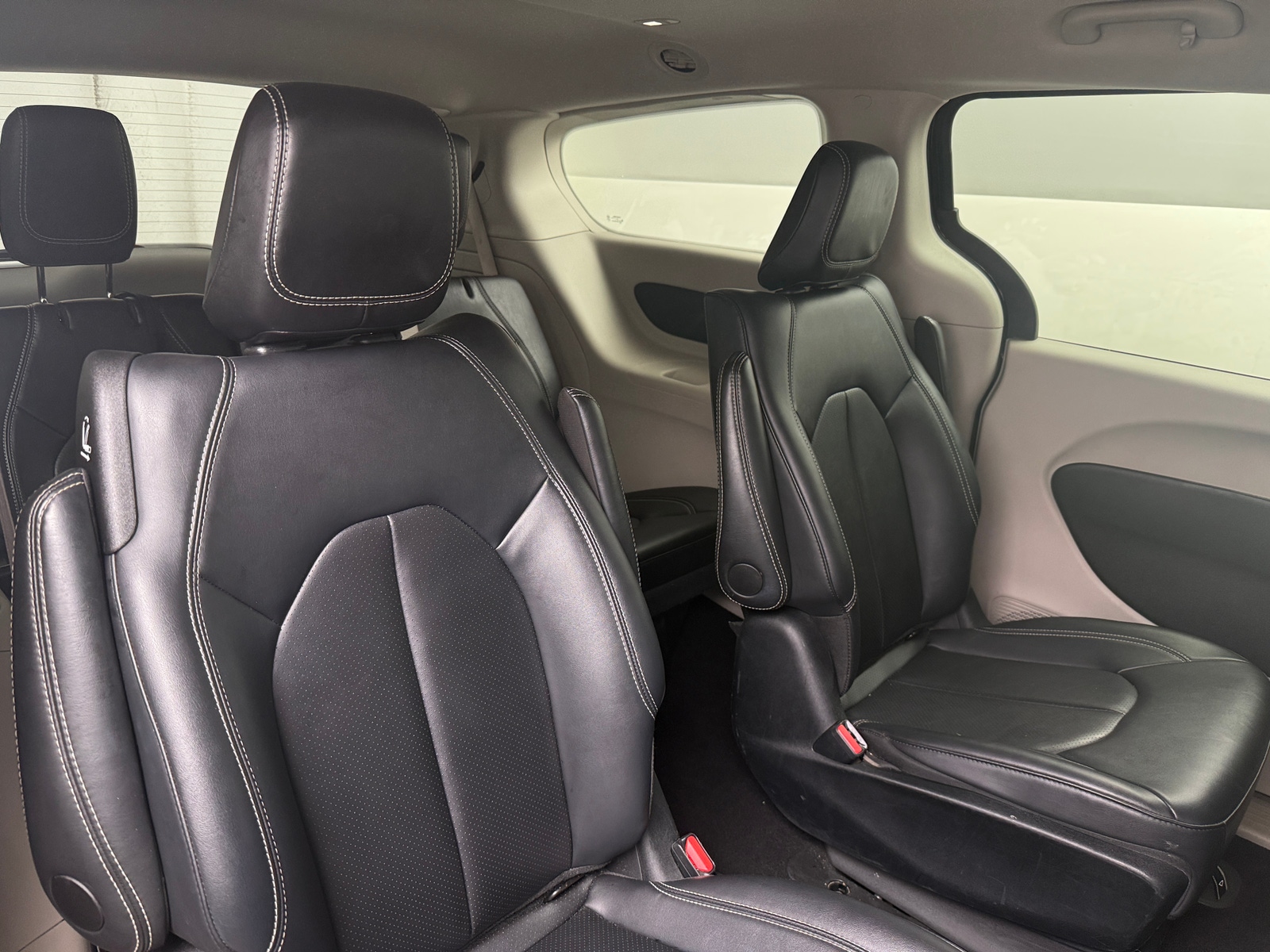 Thumbnail: 2024 Chrysler Pacifica - 5