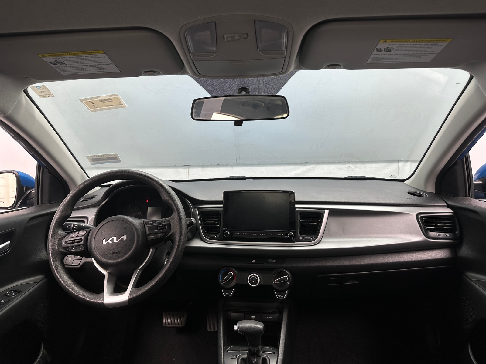 Thumbnail: 2023 Kia Rio - 3