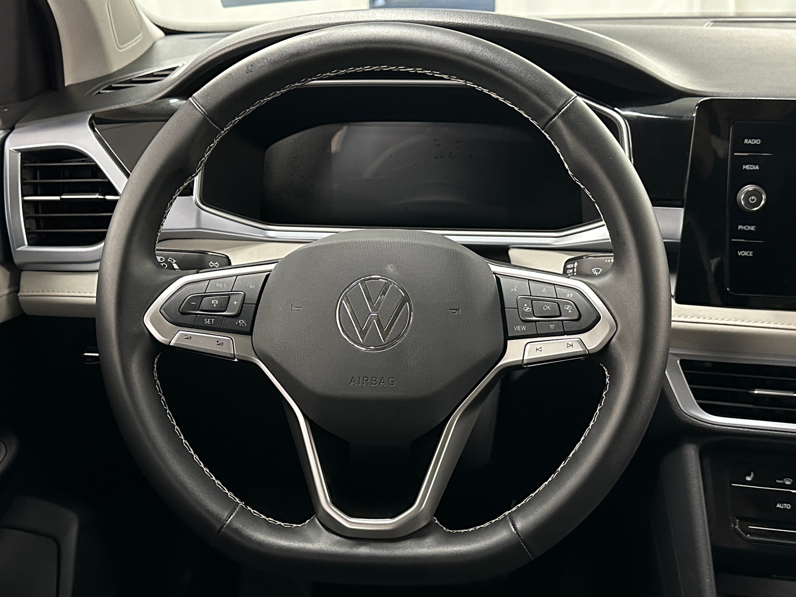 Thumbnail: 2026 Volkswagen Taos - 5