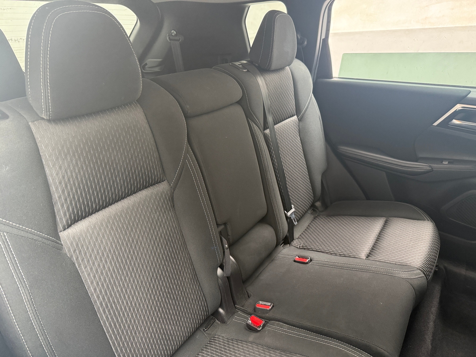 Thumbnail: 2022 Mitsubishi Outlander - 6