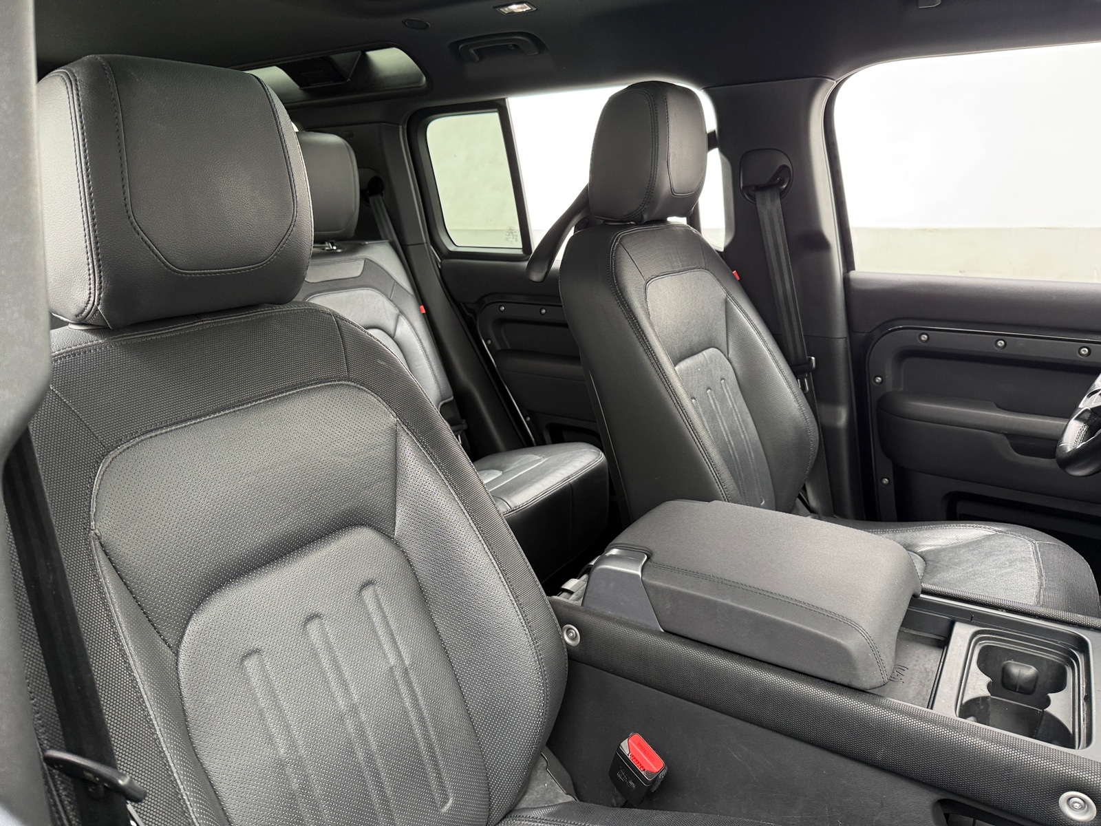 Thumbnail: 2021 Land Rover Defender - 2