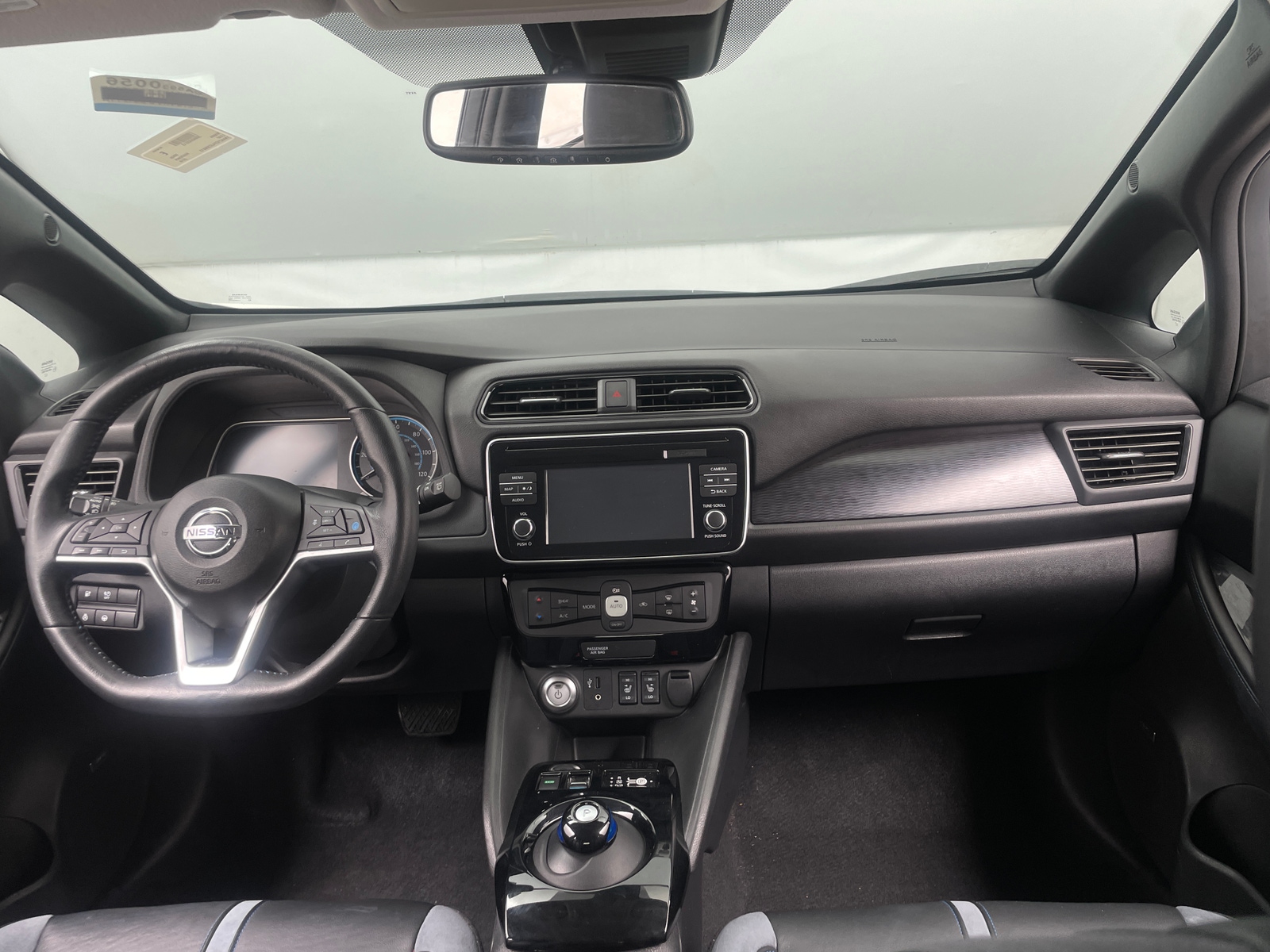 Thumbnail: 2018 Nissan Leaf - 2