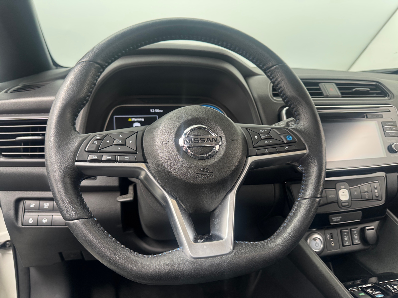Thumbnail: 2018 Nissan Leaf - 4