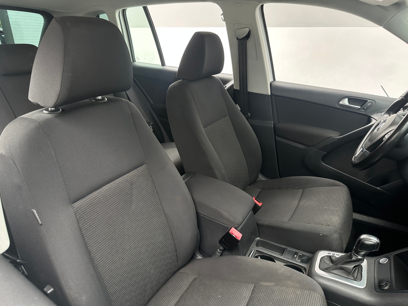 Thumbnail: 2018 Volkswagen Tiguan - 2