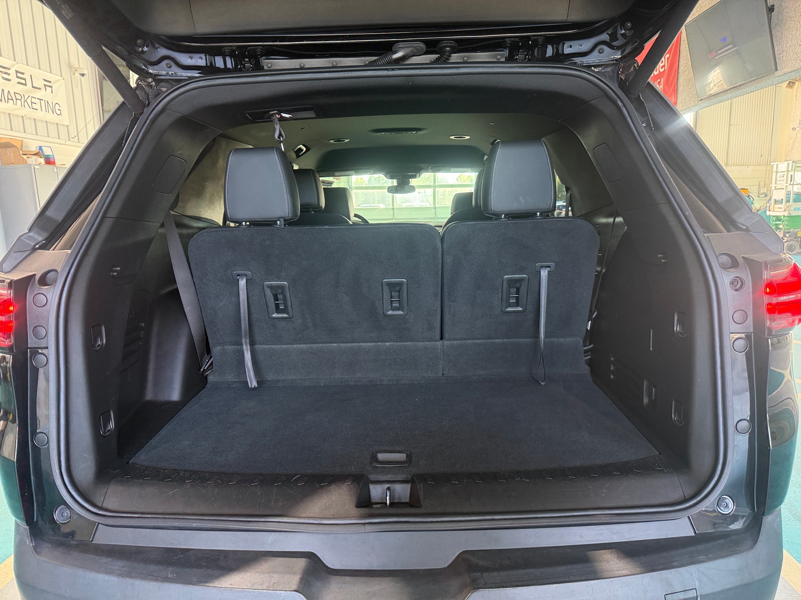 Thumbnail: 2023 Chevrolet Traverse - 6