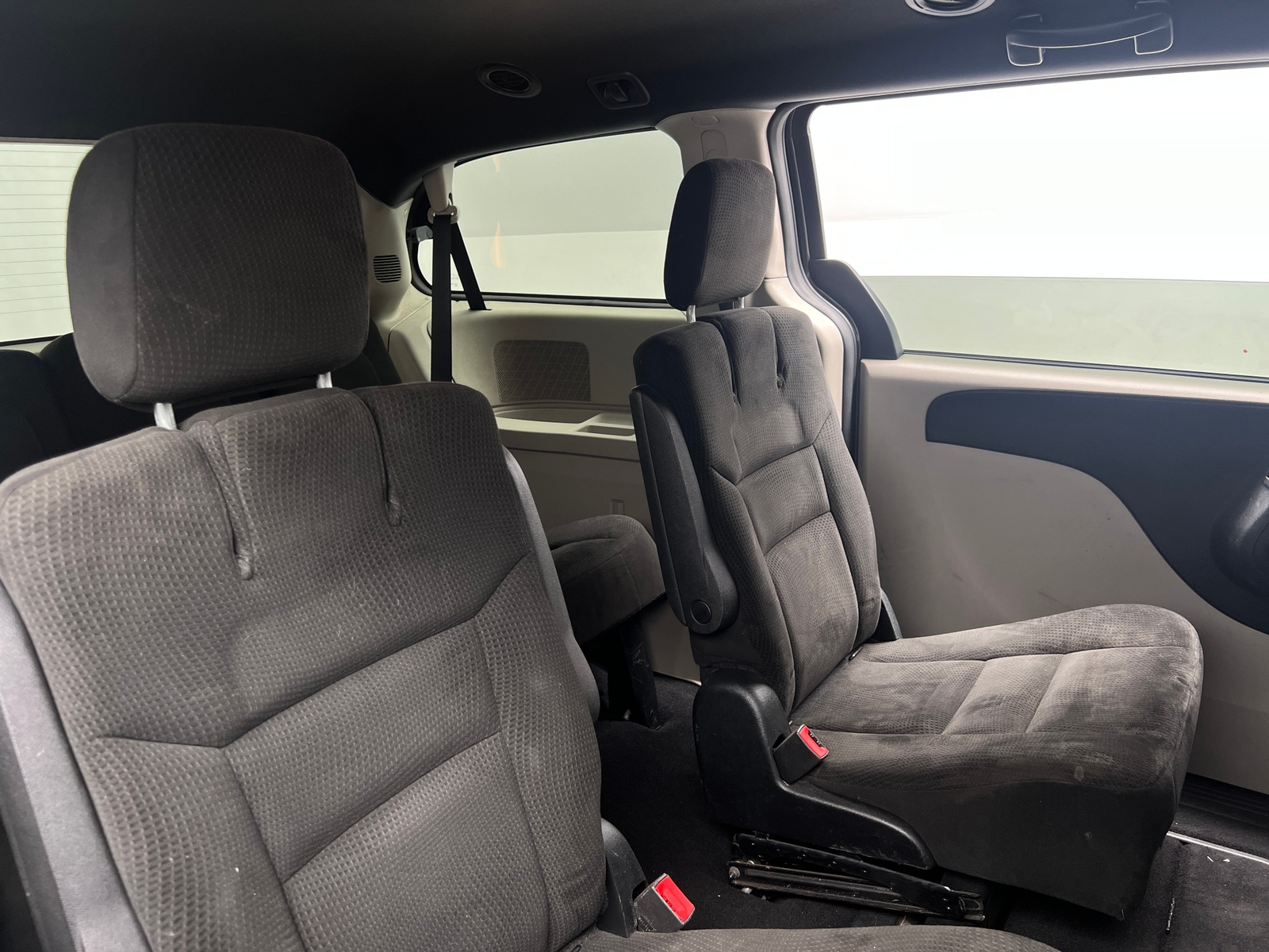 Thumbnail: 2016 Dodge Grand Caravan - 6