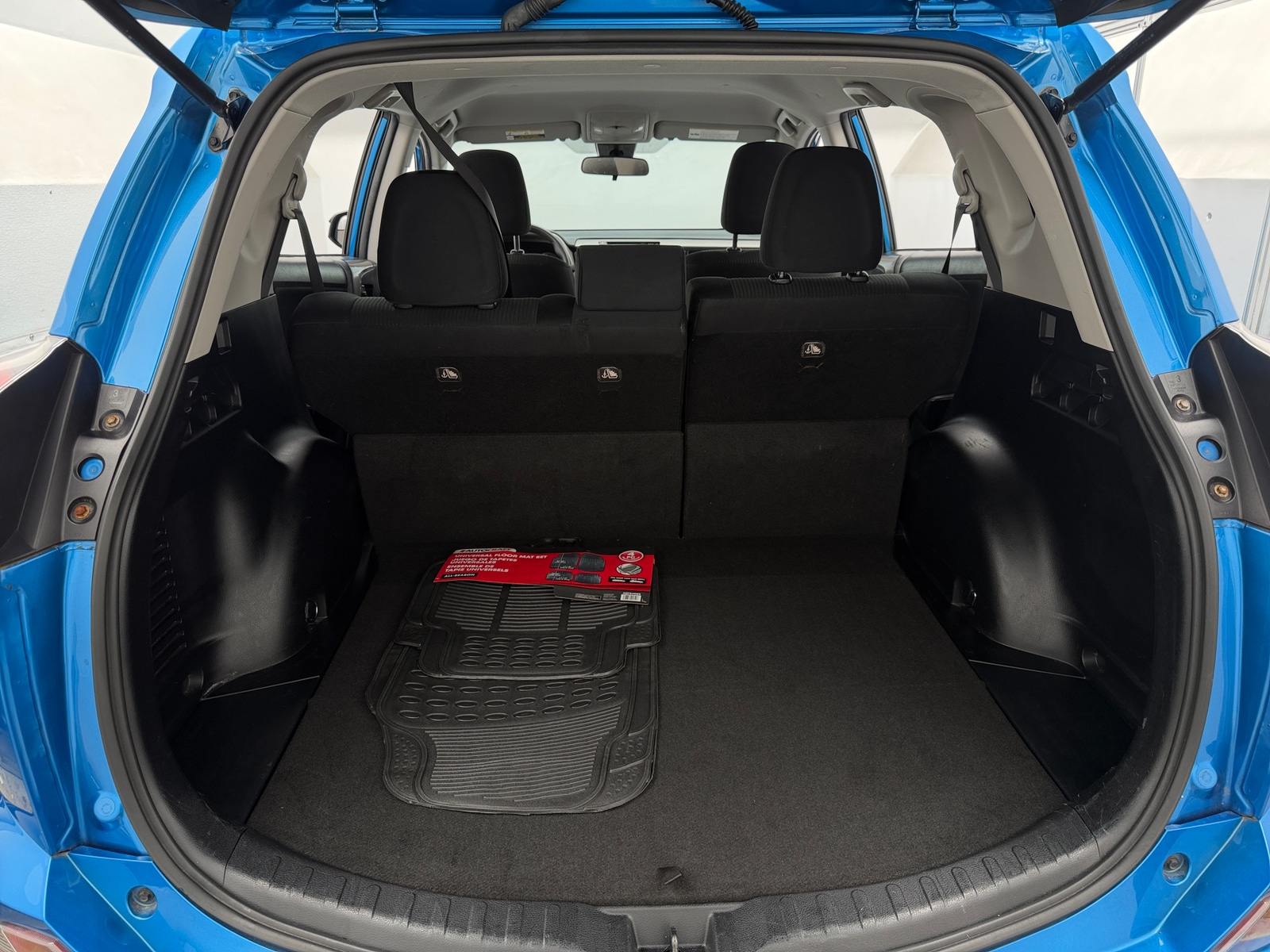 Thumbnail: 2018 Toyota RAV4 - 7